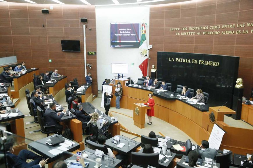 El coordinador de los senadores del PAN, Mauricio Kuri González, durante las ponencias del Bloque 2 de la Mesa de Trabajo 4, "Federalismo y seguridad pública", en el marco del Parlamento Abierto para el tema de la Guardia Nacional.