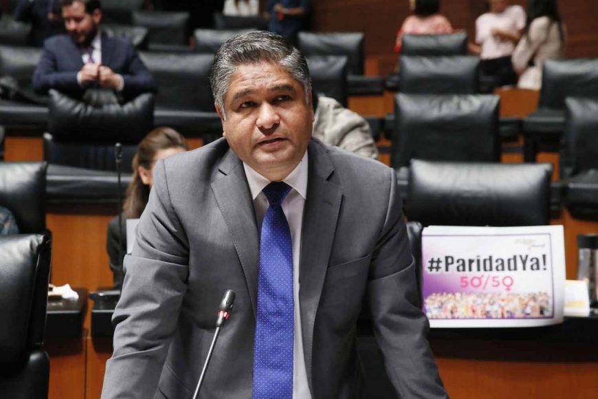Senador Víctor Fuentes Solís al intervenir desde su escaño