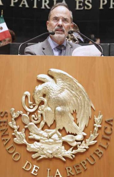 Intervención del senador Gustavo Madero Muñoz, al fundamentar un dictamen de las comisiones unidas de Relaciones Exteriores y de Economía, por el que se aprueba el acta de Ginebra del arreglo de La Haya, relativo al registro internacional de dibujos y modelos industriales, adoptada en Ginebra el 2 de julio de 1999.