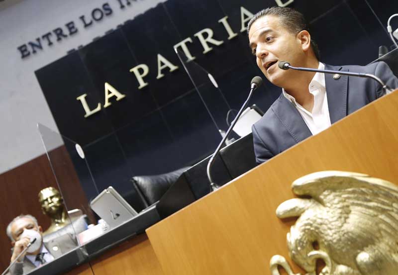 Senador Damián Zepeda Vidales, al presentar una iniciativa de reforma constitucional en materia de diputaciones plurinominales