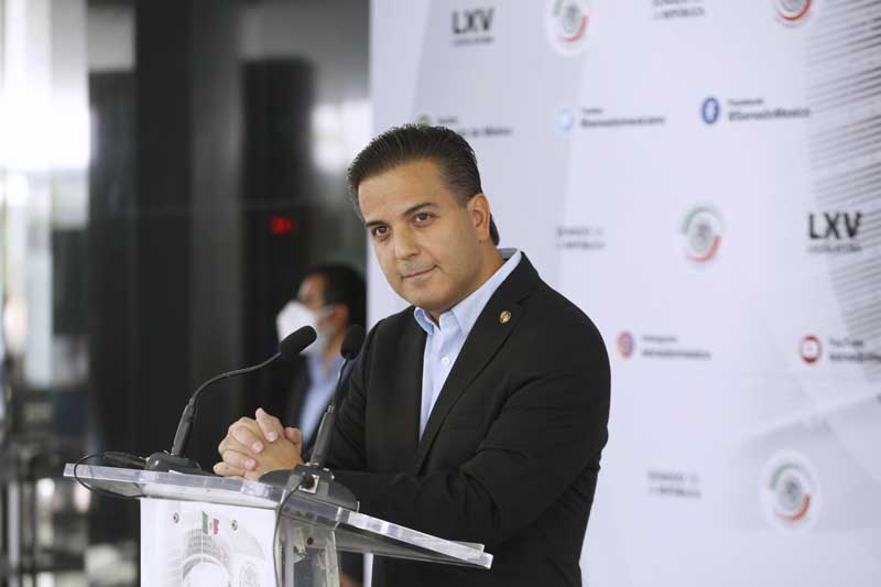 Conferencia de prensa ofrecida por el senador Damián Zepeda Vidales, durante la sesión ordinaria