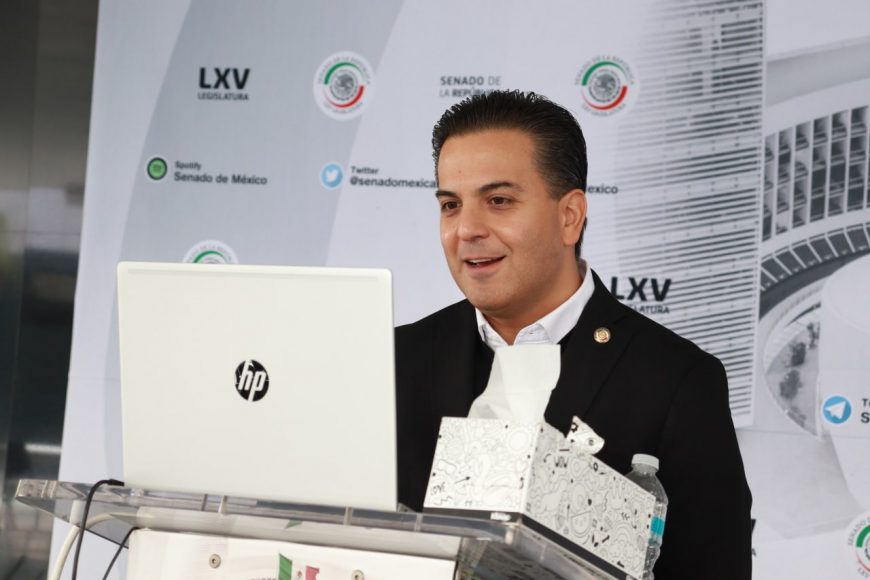 senador Damián Zepeda Vidales en conferencia de prensa