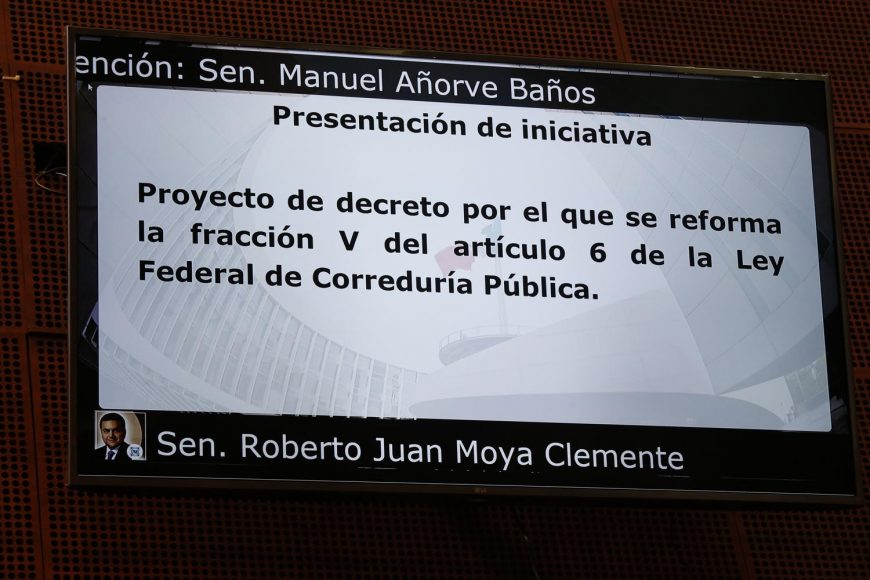 Intervención en tribuna del senador Roberto Juan Moya Clemente, con proyecto de decreto por el que se reforma la fracción V del artículo 6 de la Ley Federal de Correduría Pública.