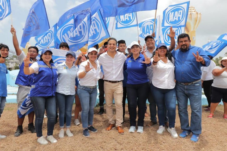 Desde Quintana Roo, el senador de la República Damián Zepeda, respaldó a las candidatas a diputadas por el Partido Acción Nacional, Priscilla Ramírez, Adriana Teissier y Reyna Durán.