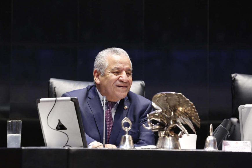 Senador José Alfredo Botello Montes, al presidir la sesión ordinaria de la Comisión Permanente.